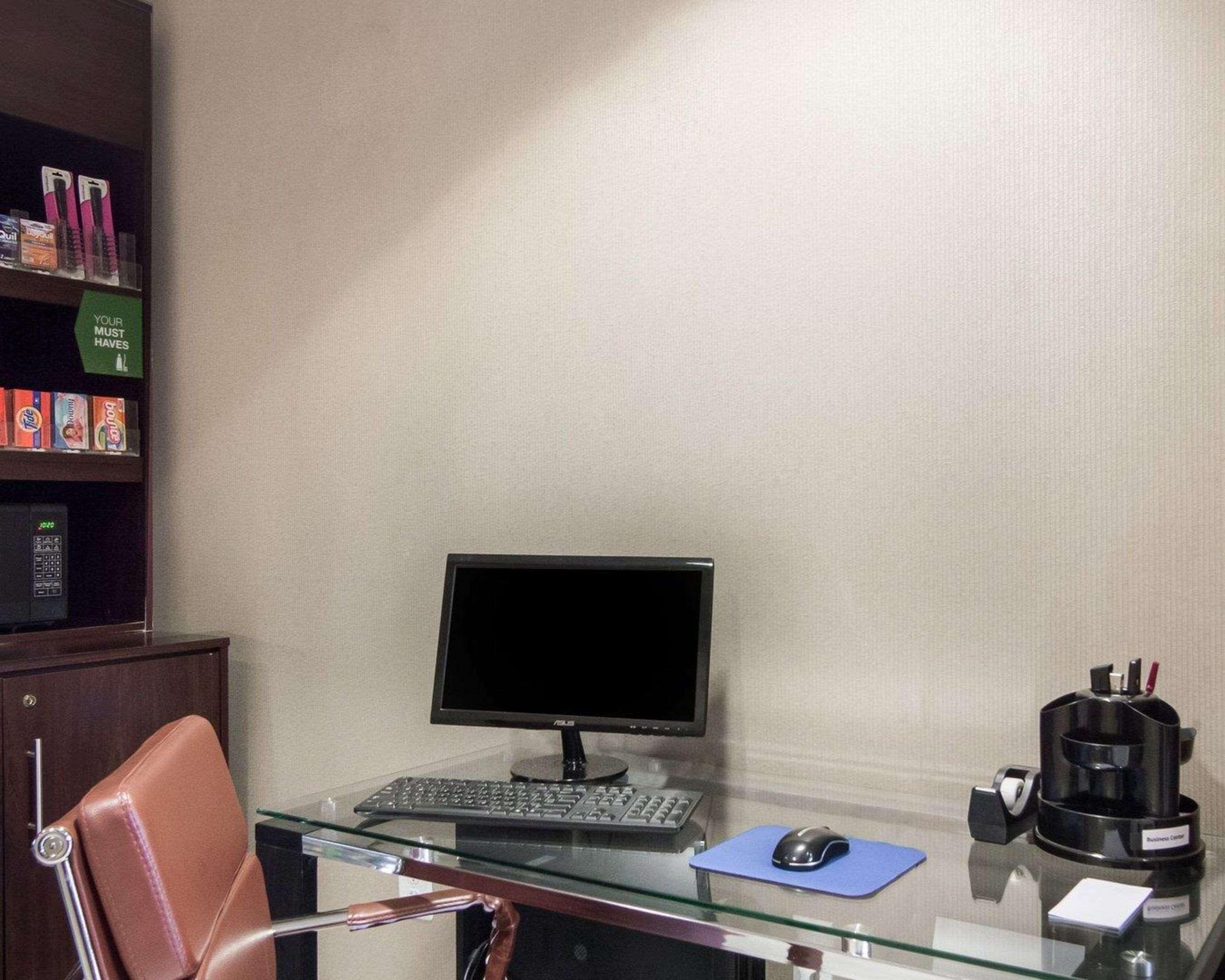 Comfort Suites Houston West At Clay Road Esterno foto